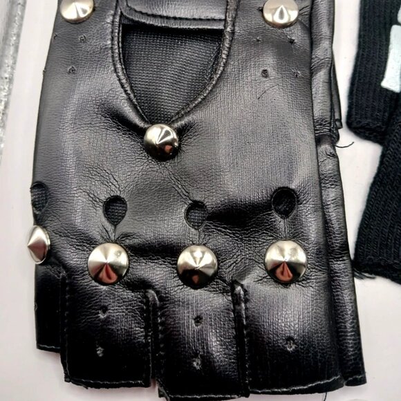 Lot Of 2 Fingerless Gloves Faux Leather Studded + Skelton Print-Black-Unisex - Picture 2 of 10